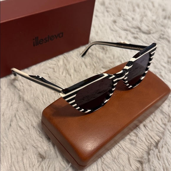 Illesteva Isabella Black + White Striped Cat Eyes Sunglasses - Candy Stripe main image 4